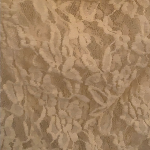 Cream Twist Back Lace Tank Top - Picture 7 of 7
